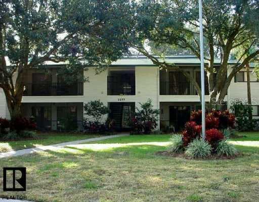 3277 Fox Chase CIRCLE N UNIT 211 Palm Harbor, FL 34683