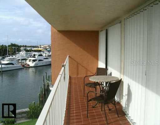340 Pinellas S UNIT #303 St Petersburg, FL 33715