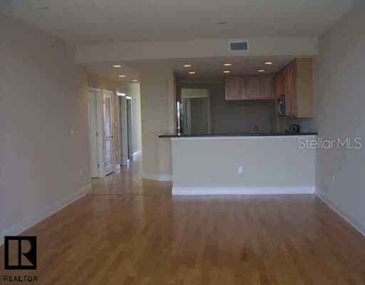 7040 Key Haven DRIVE UNIT 302 Seminole, FL 33777