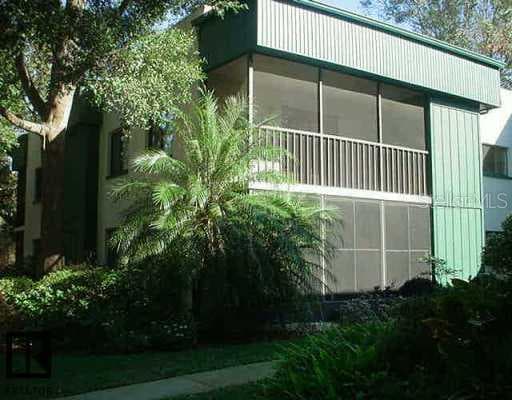 3300 Fox Chase CIRCLE UNIT 225 Palm Harbor, FL 34683