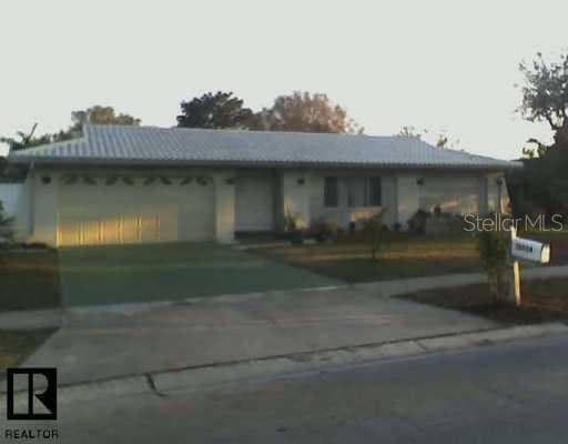 12034 Kay DRIVE N Seminole, FL 33772