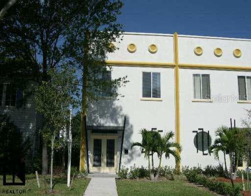 455 13th AVENUE N St Petersburg, FL 33701