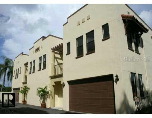 225 Pasadena AVENUE N UNIT 2 St. Petersburg, FL 33710