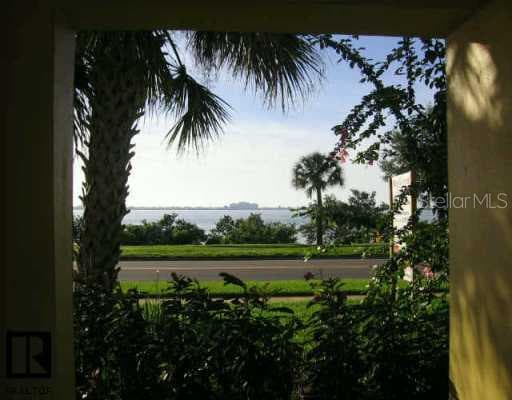 2049 Edgewater DRIVE UNIT 7 Clearwater, FL 33755