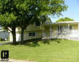 8352 139th LANE N Seminole, FL 33776