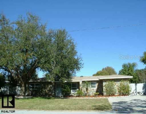 1829 67th AVENUE N St Petersburg, FL 33702