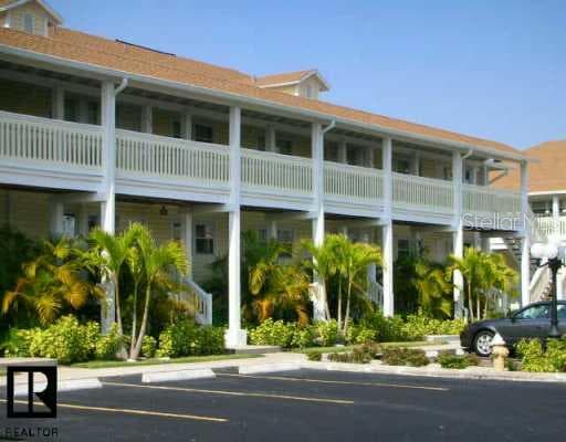 10399 Paradise BOULEVARD UNIT 104 Treasure Island, FL 33706