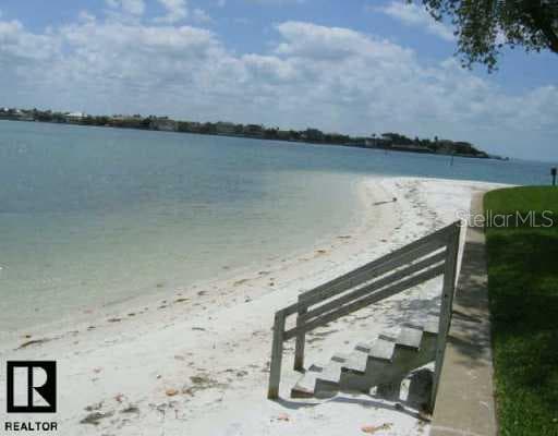 5512 Escondida BOULEVARD St Petersburg, FL 33715