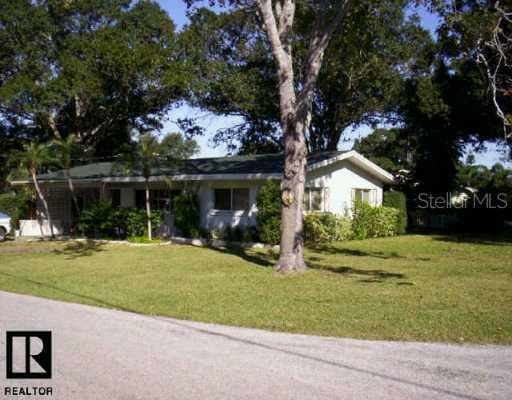 2981 Sunset DRIVE Belleair Bluffs, FL 33770