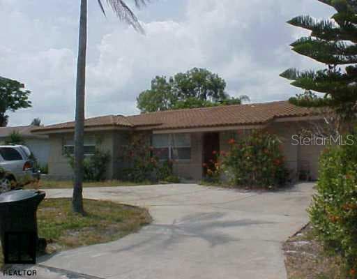 1122 62nd PLACE S St Petersburg, FL 33705