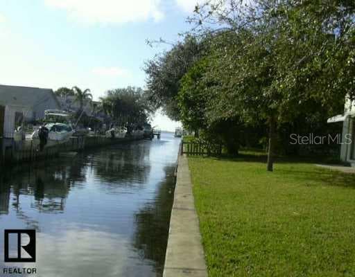 439 Paula DRIVE S UNIT 208 Dunedin, FL 34698
