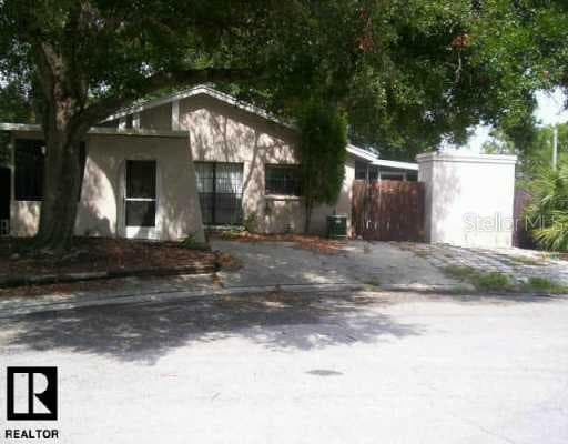 10301 Green Grove Tampa, FL 33624