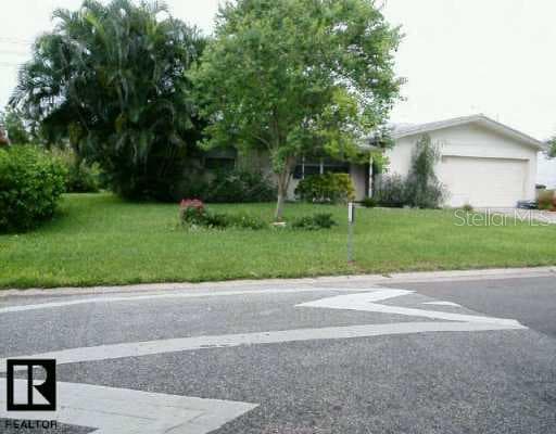 3998 53rd AVENUE S St Petersburg, FL 33711