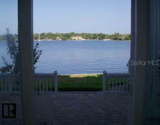 105 POMPANO DRIVE SE UNIT B ST. PETERSBURG, FL 33705