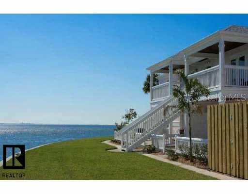 5202 BEACH DRIVE SE UNIT B ST. PETERSBURG, FL 33705