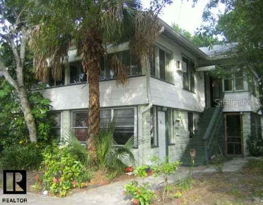 215 29th STREET N UNIT Upper St Petersburg, FL 33713