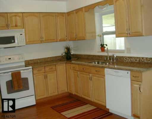 5872 40th AVENUE N St Petersburg, FL 33709