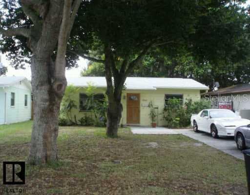 2946 26th AVENUE N St Petersburg, FL 33713