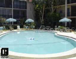 10540 77th TERRACE UNIT 308 Seminole, FL 33772