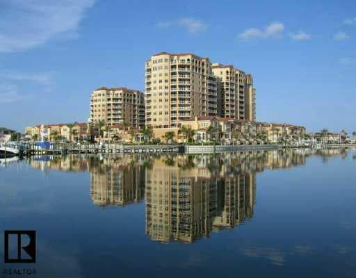 521 Mandalay AVENUE UNIT 809 Clearwater Beach, FL 33767
