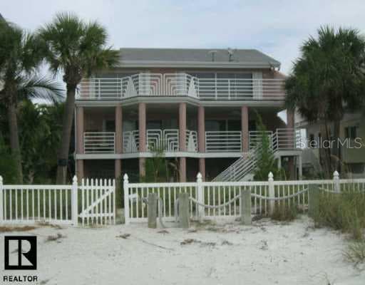 8566 Gulf BOULEVARD W Treasure Island, FL 33706