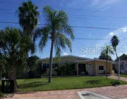 713 Sunset COVE MADEIRA BEACH, FL 33708