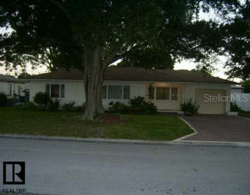 4050 27th St Petersburg, FL 33713