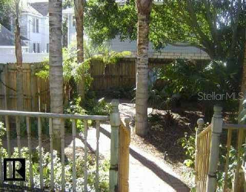 242 22nd AVENUE N St Petersburg, FL 33704