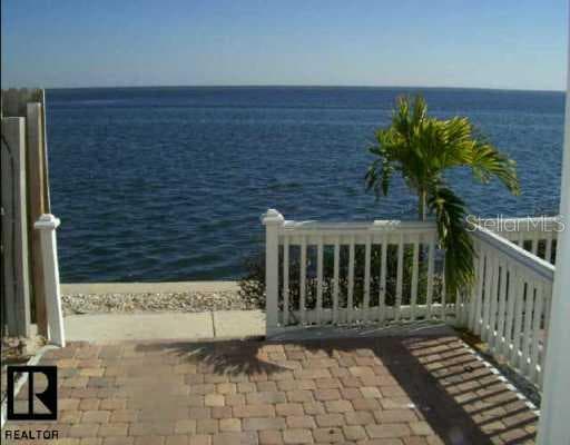 4950 COQUINA KEY DRIVE SE UNIT #18 ST. PETERSBURG, FL 33705