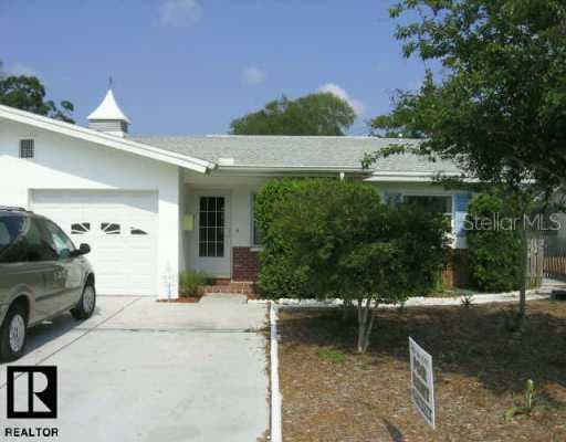541 Milwaukee AVENUE Dunedin, FL 34698