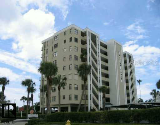 2530 Gary CIRCLE UNIT #204 Dunedin, FL 34698