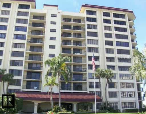 736 Island WAY UNIT 201 Clearwater, FL 33767