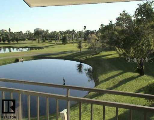 6210 Sun BOULEVARD UNIT 211 St Petersburg, FL 33715
