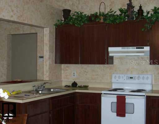7827 Shadow Run DRIVE Largo, FL 33773