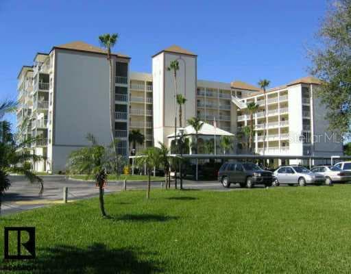 9000 Commodore DRIVE UNIT 602 Seminole, FL 33776