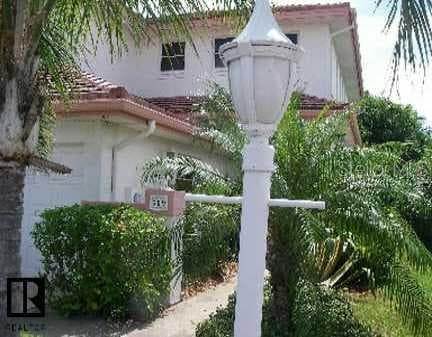 903 Pinellas S UNIT 309 Tierra Verde, FL 33715