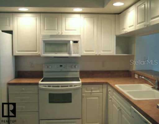 960 Starkey ROAD UNIT 3404 Largo, FL 33771