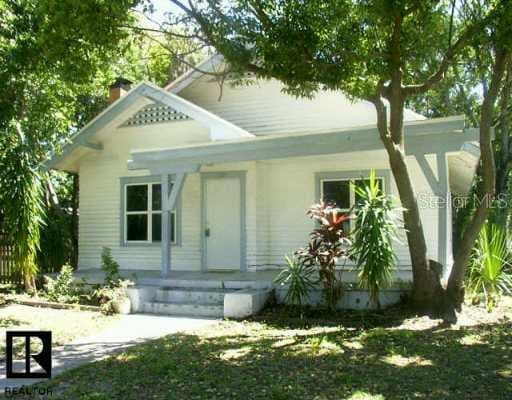 225 Pineapple STREET Tarpon Springs, FL 34689