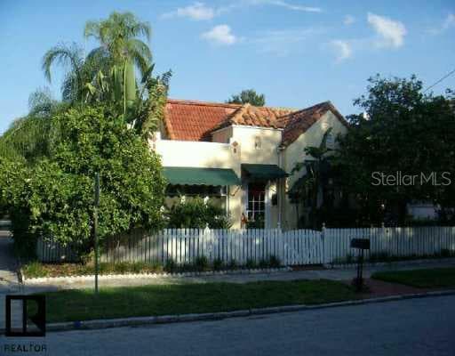1235 Oak STREET NE St Petersburg, FL 33701