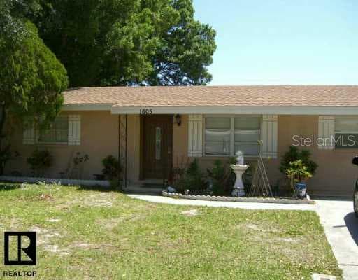1605 Country LANE E Clearwater, FL 33759