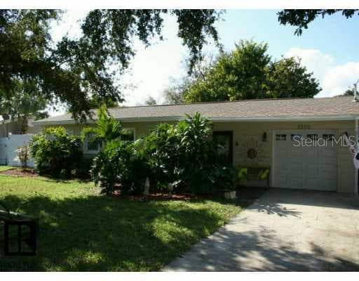 9300 Treasure LANE NE ST PETERSBURG, FL 33702