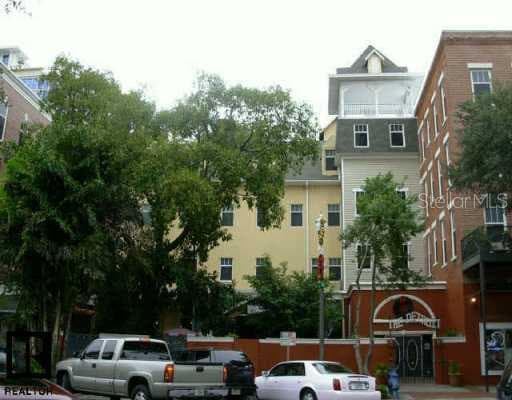215 Central AVENUE UNIT 4C St Petersburg, FL 33701