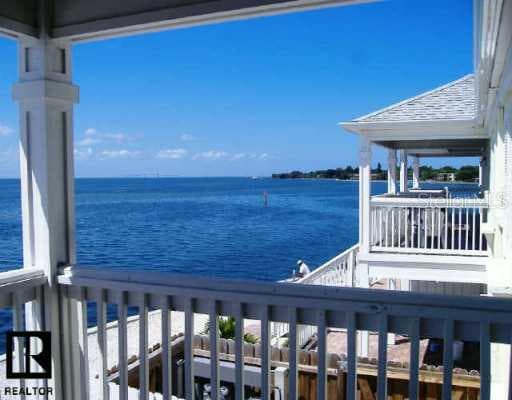 5260 Coquina Key DRIVE SE UNIT D St Petersburg, FL 33705