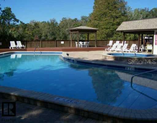1400 TARPON WOODS UNIT F-6 PALM HARBOR, FL 34685