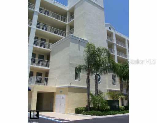 1200 Country Club DRIVE UNIT 2204 Largo, FL 33771