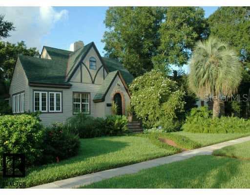 136 21st AVENUE NE St Petersburg, FL 33704