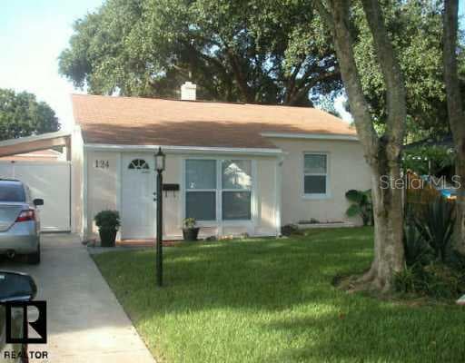 124 42nd AVENUE NE St Petersburg, FL 33703
