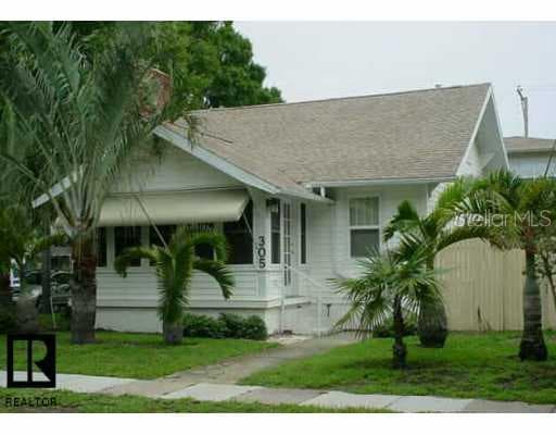 305 15th AVENUE NE St Petersburg, FL 33704