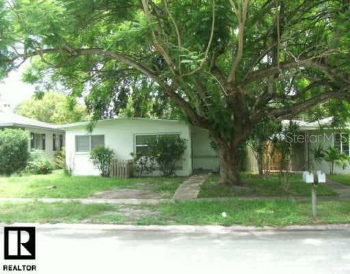 1821 20th AVENUE N St Petersburg, FL 33713