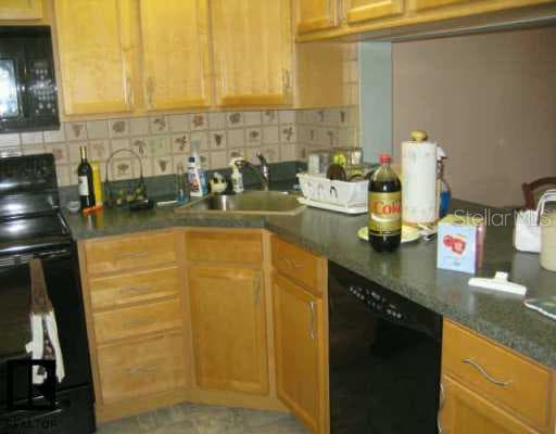 1236 Pine Ridge CIRCLE UNIT A1 Tarpon Springs, FL 34688